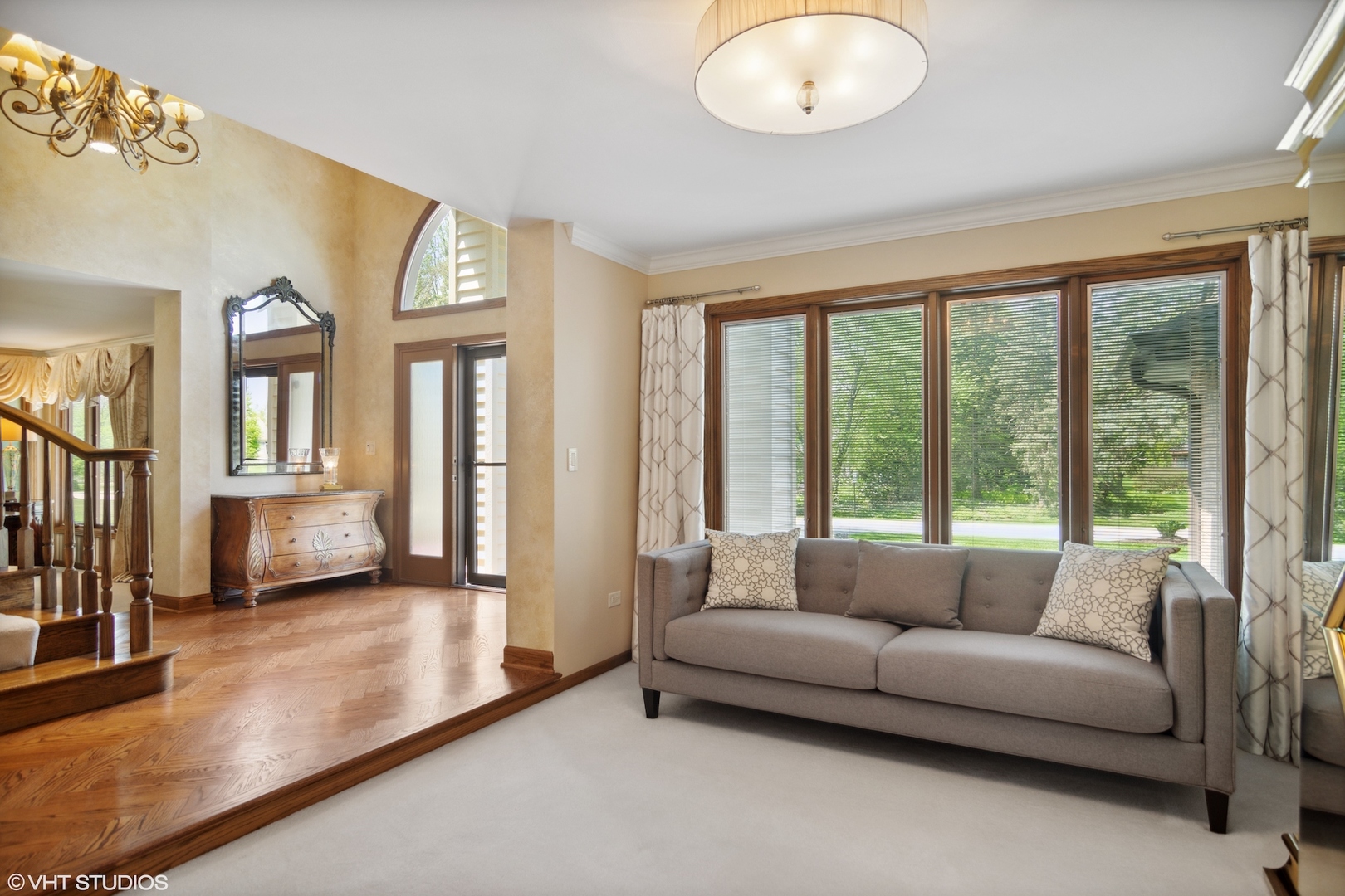 26 Carlisle Road Hawthorn Woods, IL 60047 - Photo 5 of 35 Gallery Image 5