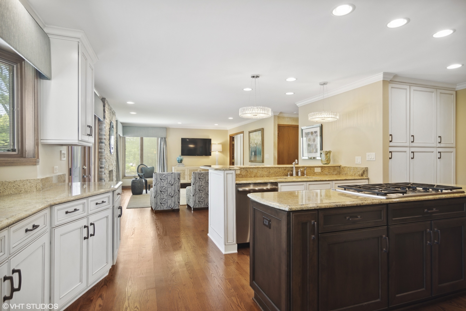 26 Carlisle Road Hawthorn Woods, IL 60047 - Photo 7 of 35 Gallery Image 7
