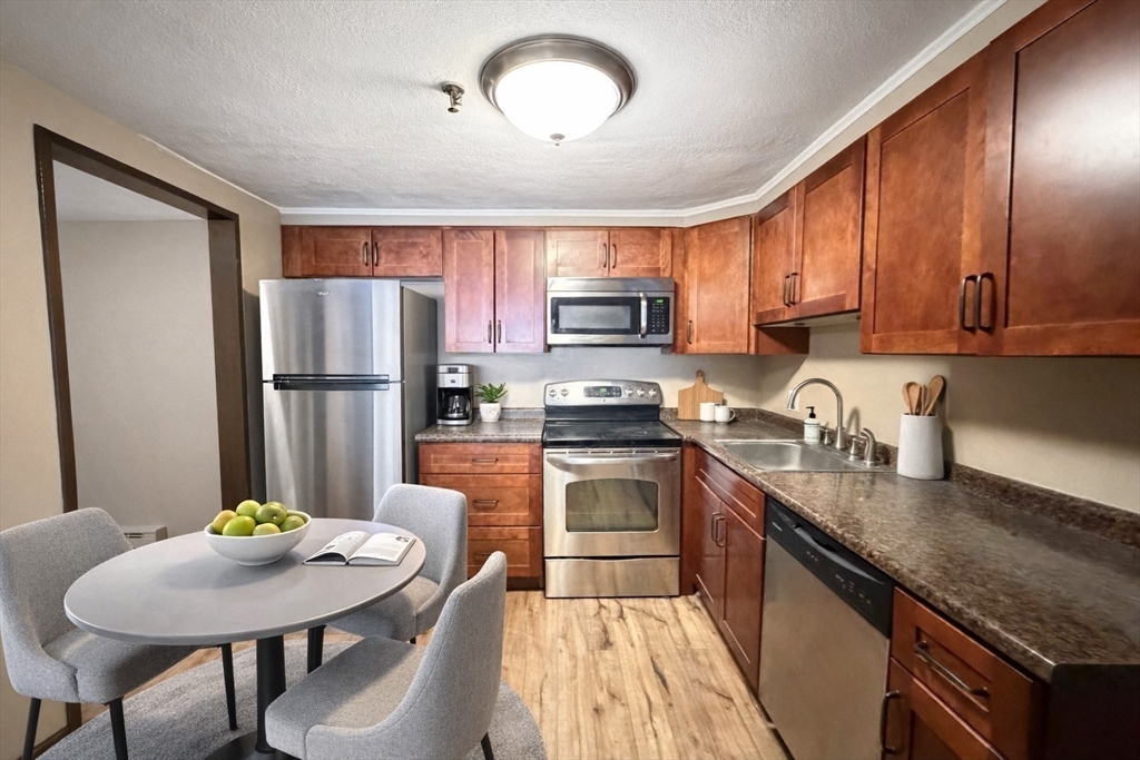 49 Spencer Road, Unit 16H Boxborough, MA 01719 - Photo 6 of 15