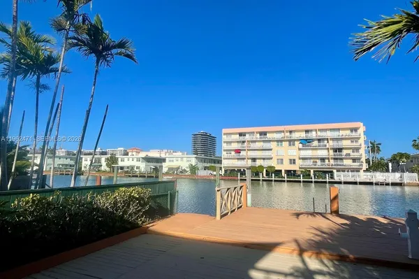 $565,000 | 8530 Byron Avenue, Unit 505, Miami Beach, FL 33141