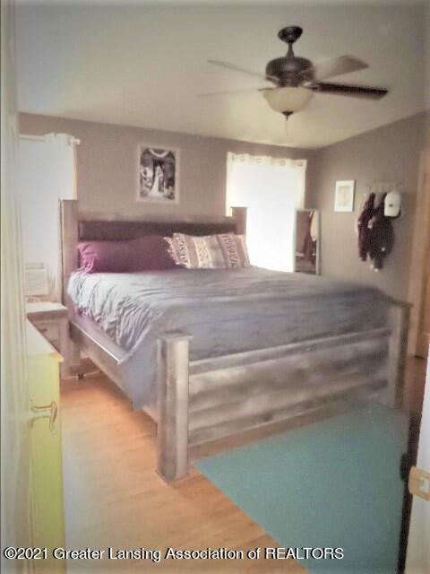 4153 East Centerline Road St. Johns, MI 48879 - Photo 7 of 19 Primary bedroom