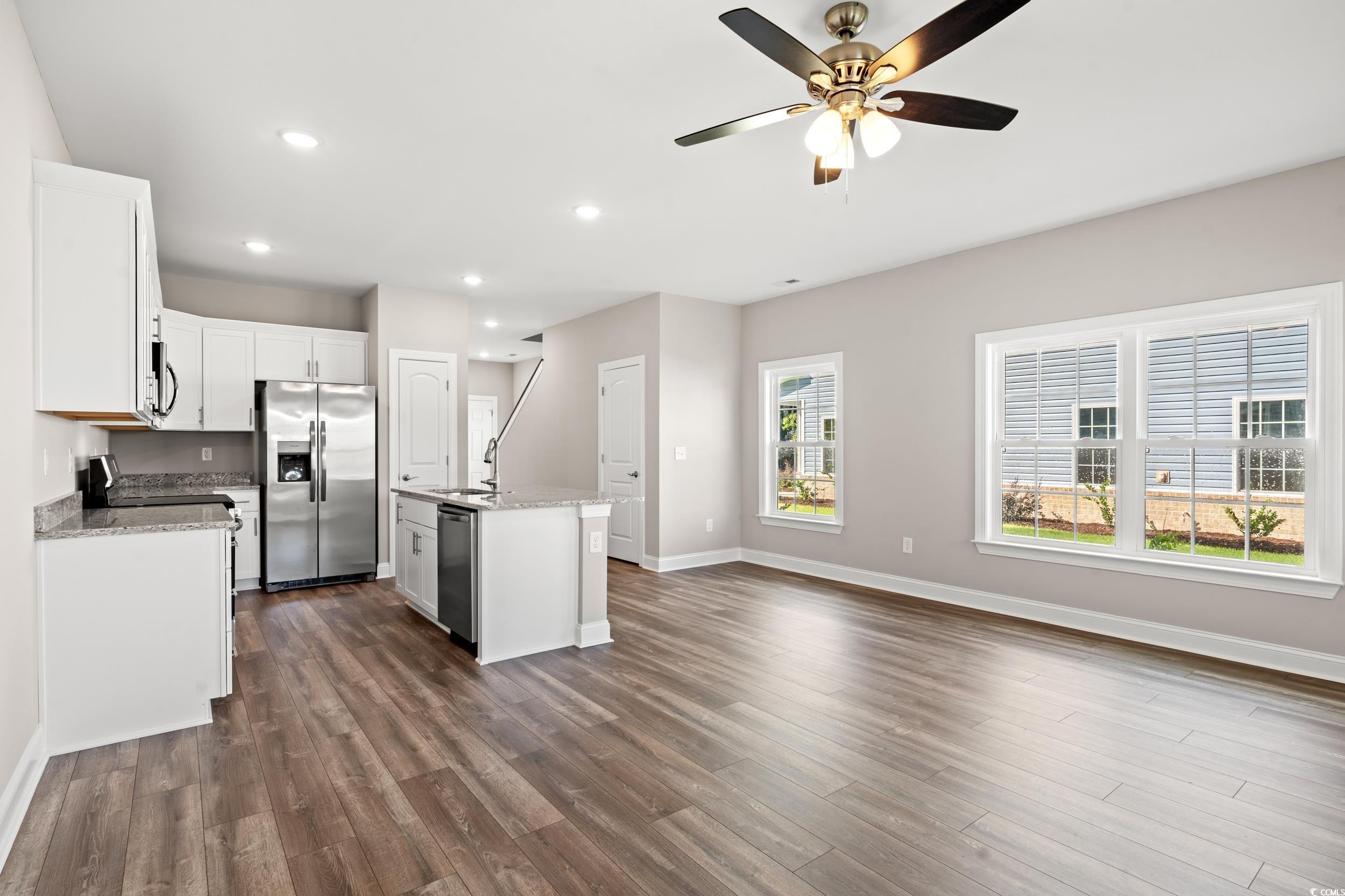 344 Kiskadee Loop, Unit F Conway, SC 29526 - Photo 5 of 37 Kitchen featuring plenty of natural light, an isla