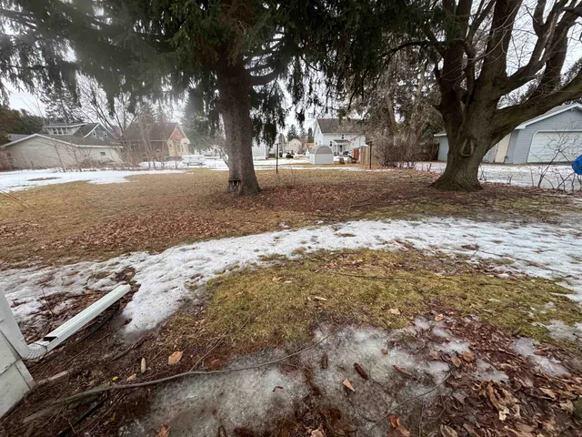 $239,900 | 618 East Division Street, Shawano, WI 54166