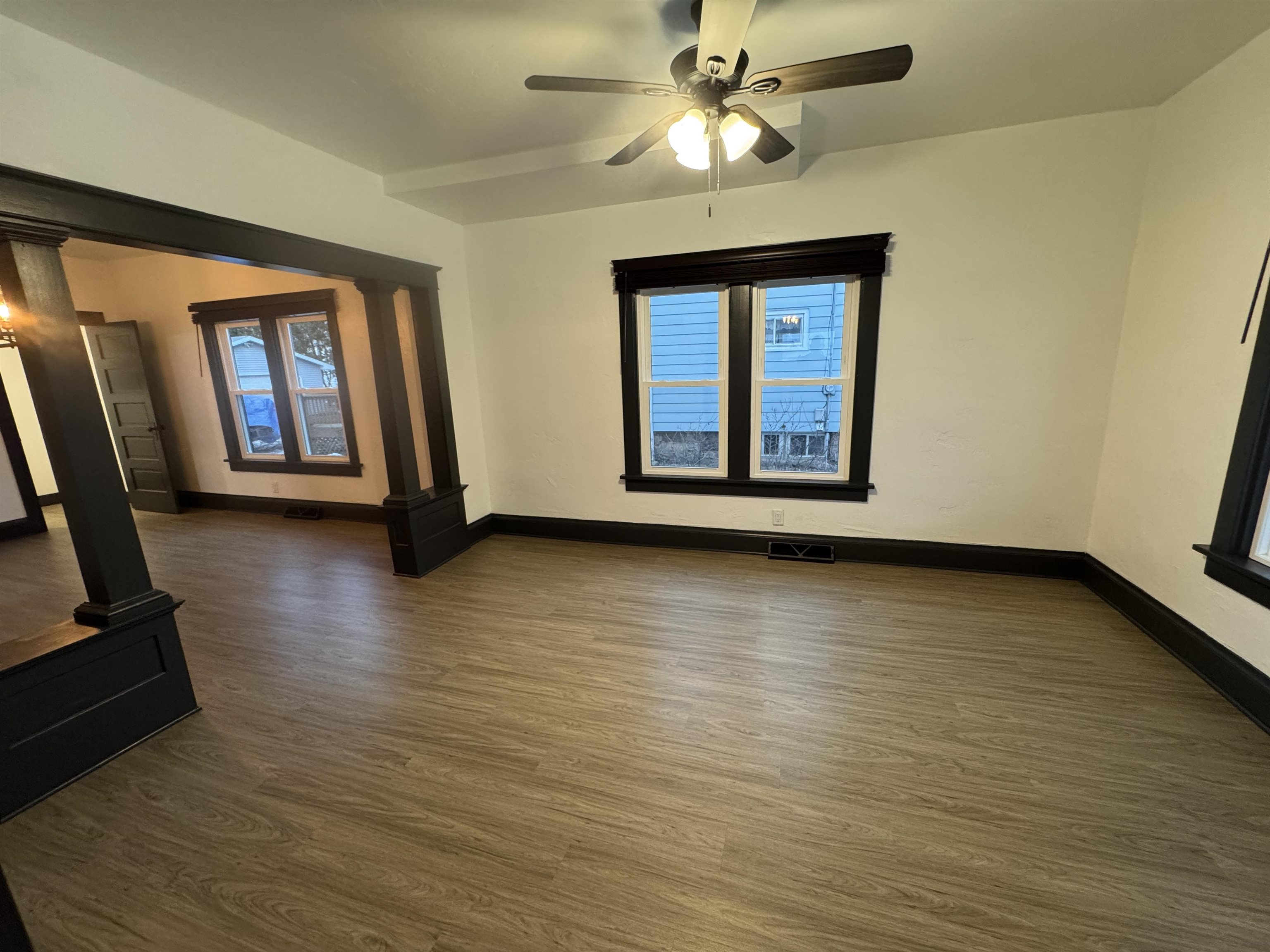 618 East Division Street Shawano, WI 54166 - Photo 6 of 23