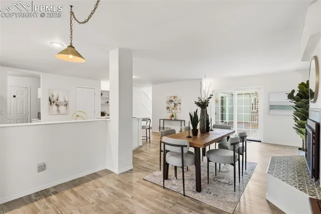 a view of a livingroom and dining room