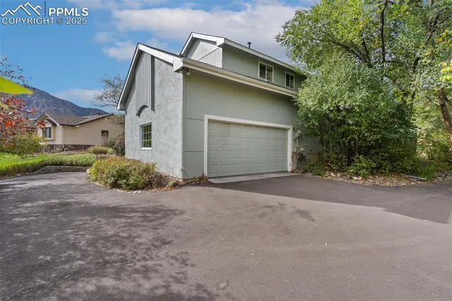 a view of a house with a outdoor space