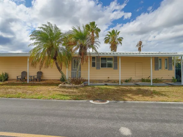 $185,000 | 2055 South Floral Avenue, Unit 238, Bartow, FL 33830