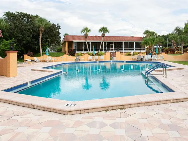 $185,000 | 2055 South Floral Avenue, Unit 238, Bartow, FL 33830