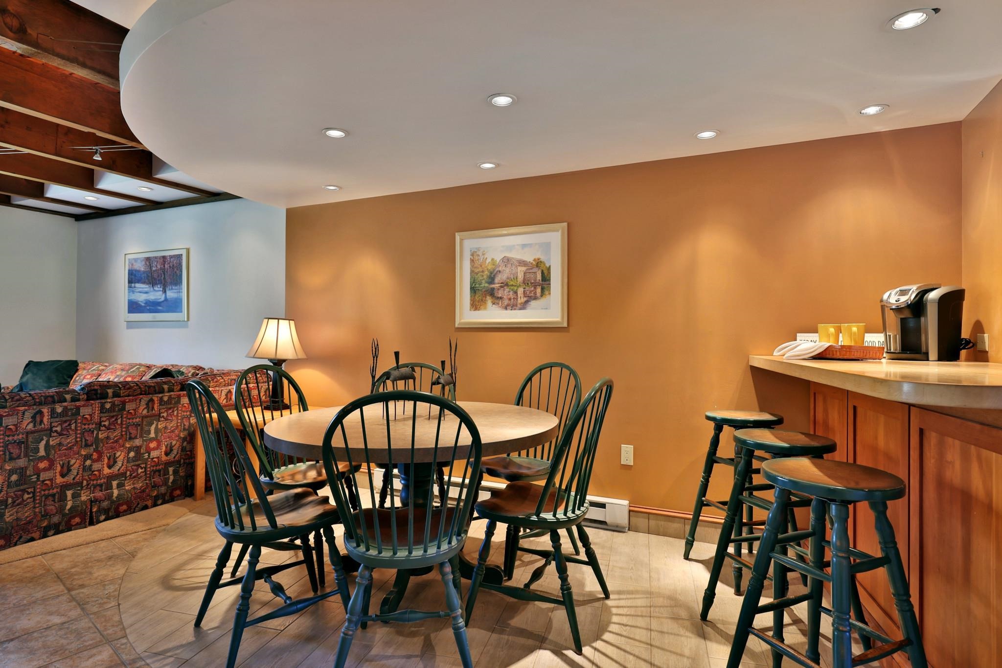 768 East Mountain Road, Unit C6 Killington, VT 05751 - Photo 11 of 38 Gallery Image 11
