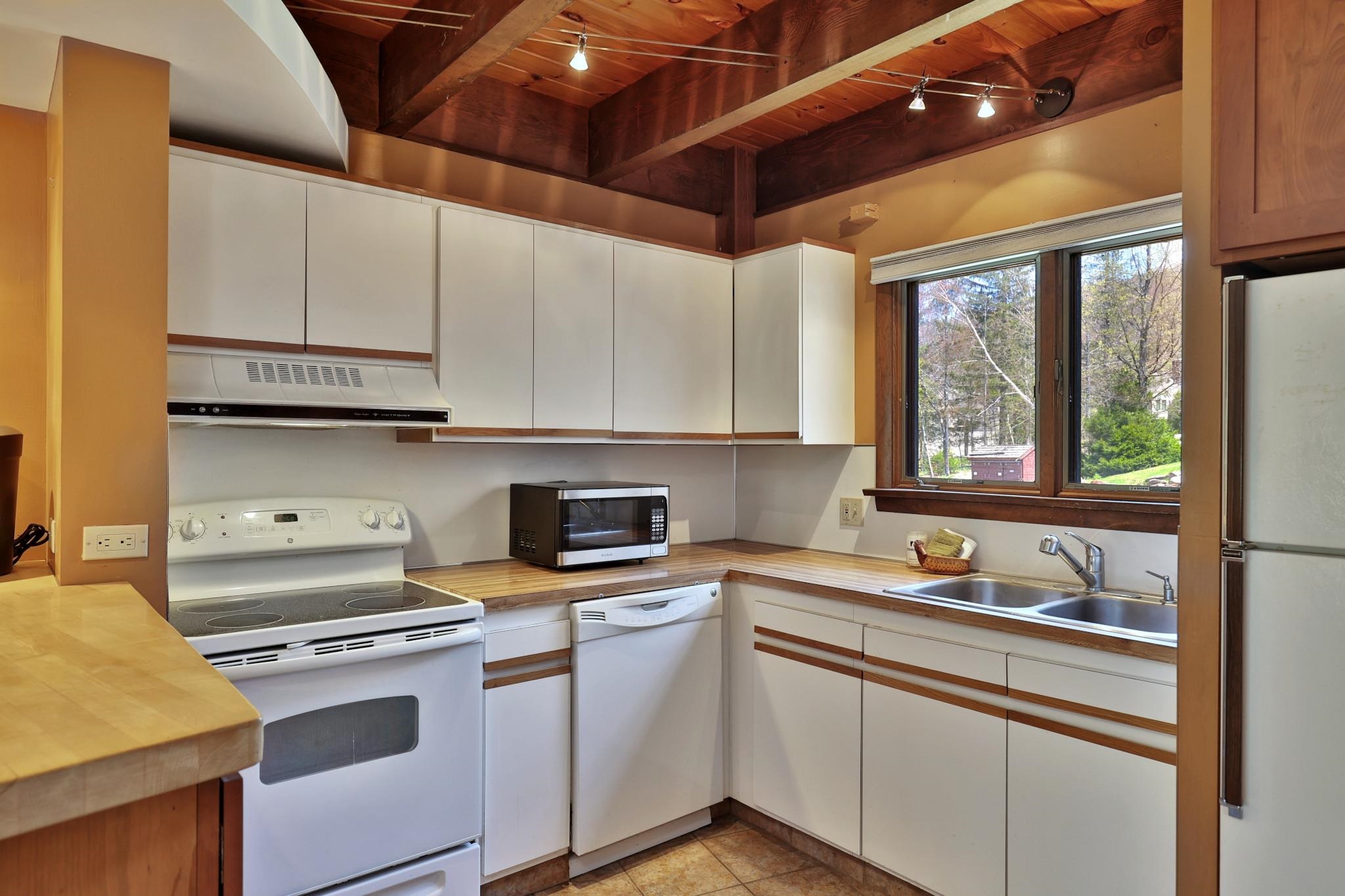 768 East Mountain Road, Unit C6 Killington, VT 05751 - Photo 13 of 38 Gallery Image 13