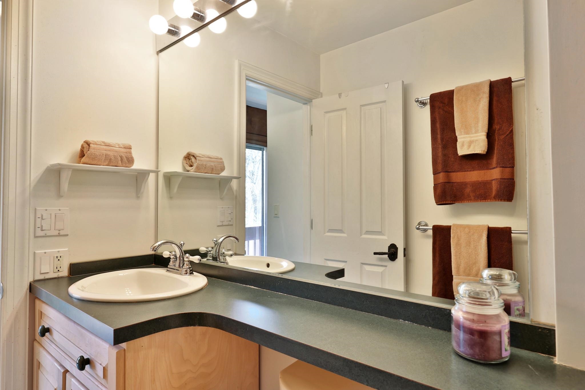 768 East Mountain Road, Unit C6 Killington, VT 05751 - Photo 23 of 38 Gallery Image 23