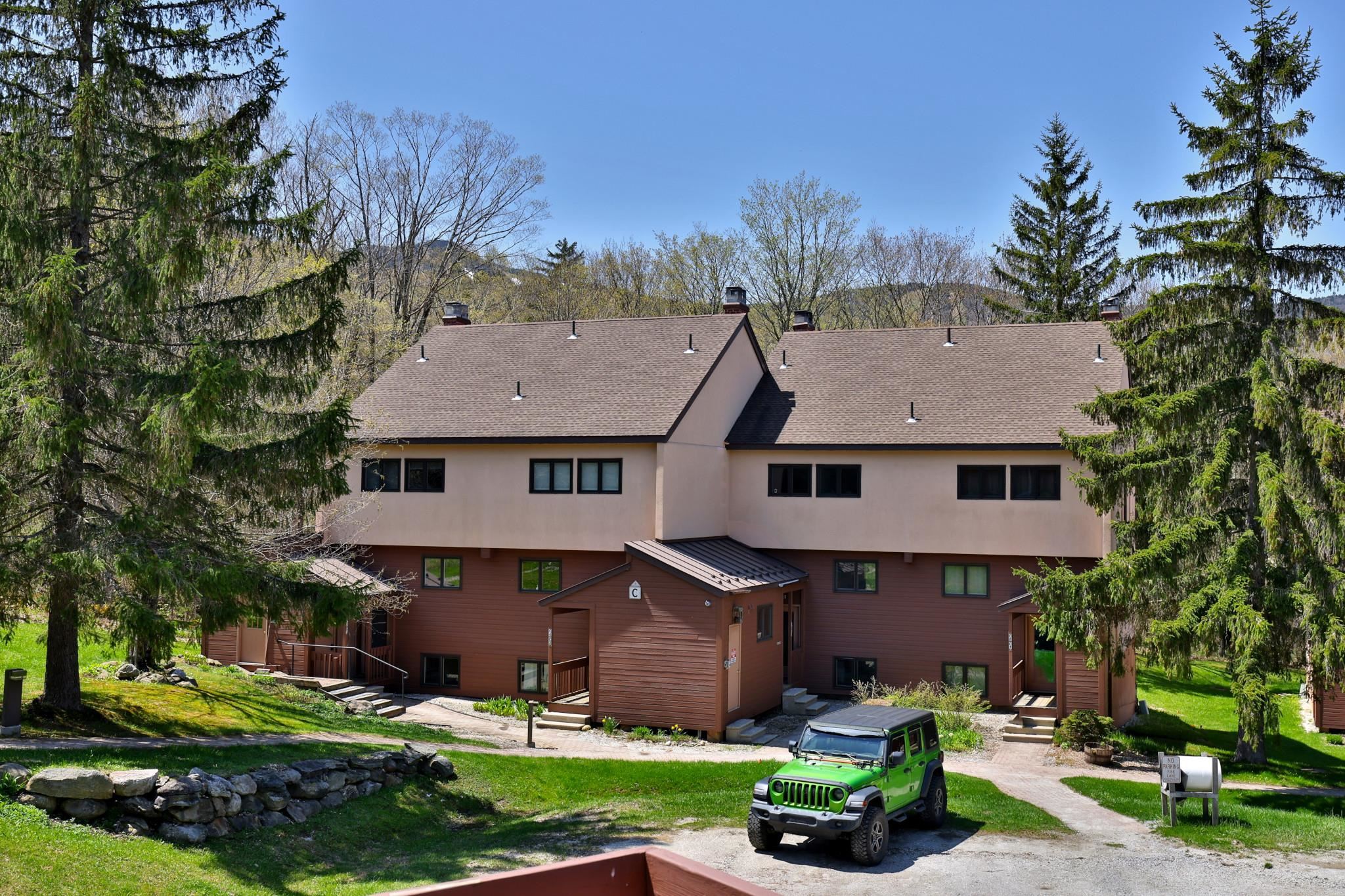 768 East Mountain Road, Unit C6 Killington, VT 05751 - Photo 3 of 38 Gallery Image 3