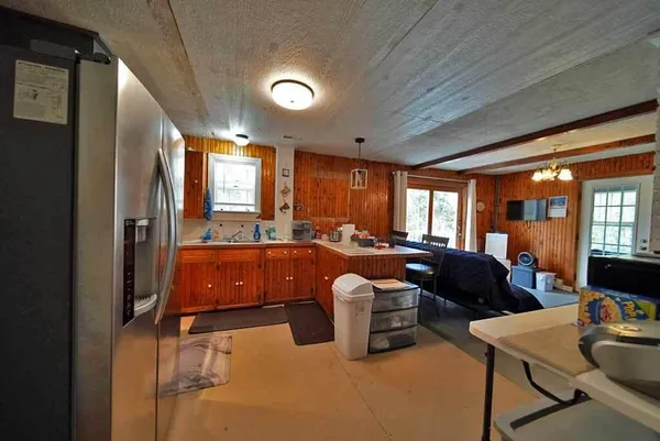 $114,900 | 33 Columbia Street, Houlton, ME 04730