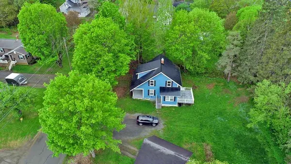 $114,900 | 33 Columbia Street, Houlton, ME 04730