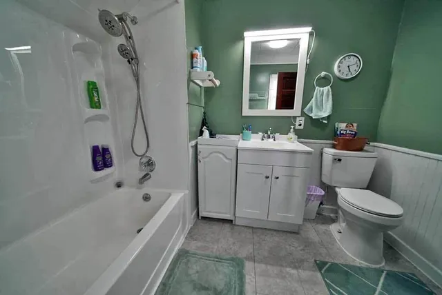 $114,900 | 33 Columbia Street, Houlton, ME 04730