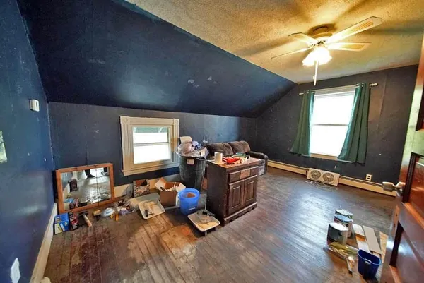 $114,900 | 33 Columbia Street, Houlton, ME 04730
