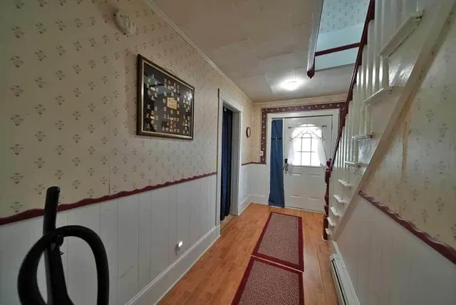 $114,900 | 33 Columbia Street, Houlton, ME 04730