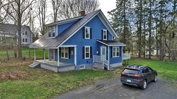 $114,900 | 33 Columbia Street, Houlton, ME 04730