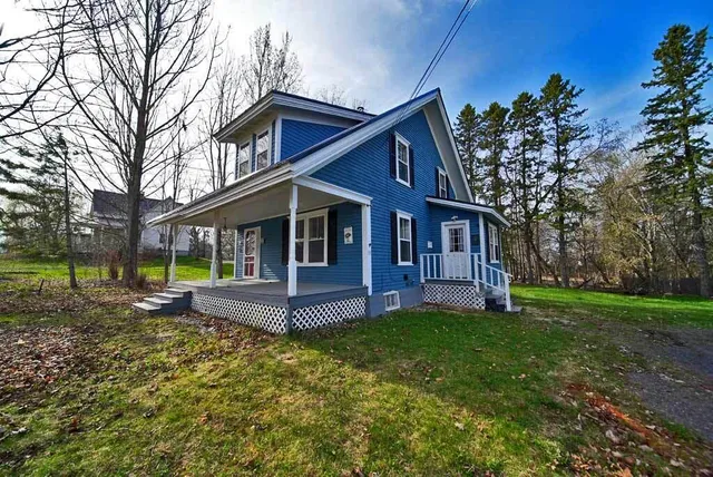 $114,900 | 33 Columbia Street, Houlton, ME 04730
