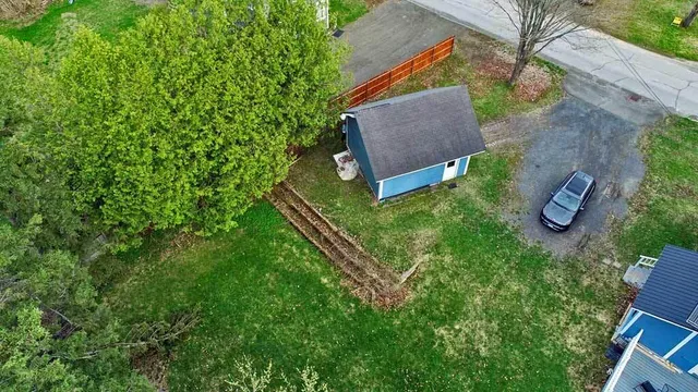 $114,900 | 33 Columbia Street, Houlton, ME 04730