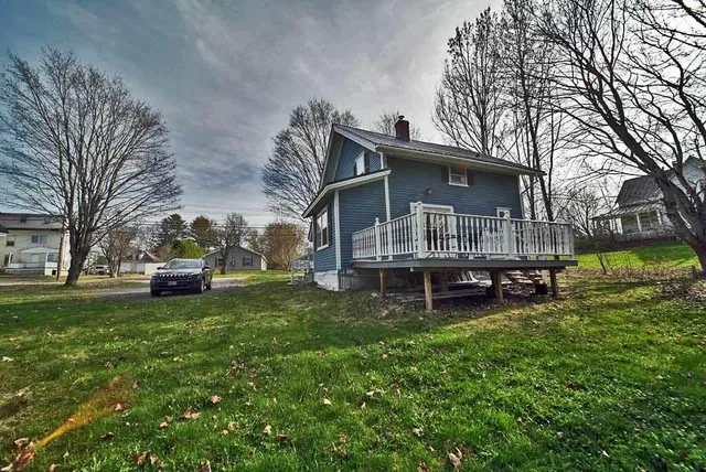 $114,900 | 33 Columbia Street, Houlton, ME 04730