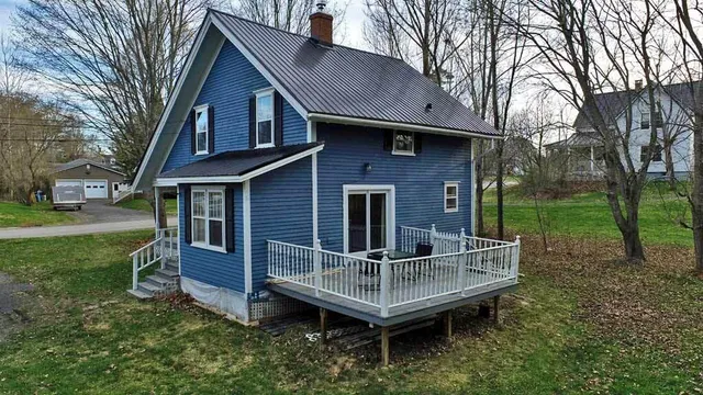 $114,900 | 33 Columbia Street, Houlton, ME 04730