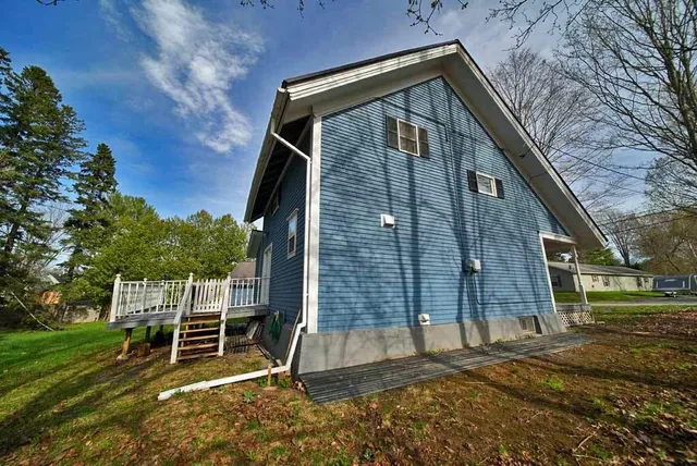 $114,900 | 33 Columbia Street, Houlton, ME 04730