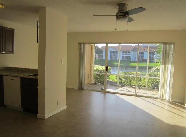 $1,650 | 7103 Glenmoor Drive, West Palm Beach, FL 33409