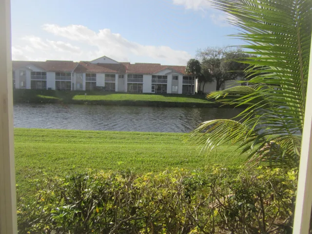 $1,650 | 7103 Glenmoor Drive, West Palm Beach, FL 33409