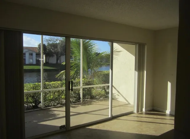 $1,650 | 7103 Glenmoor Drive, West Palm Beach, FL 33409