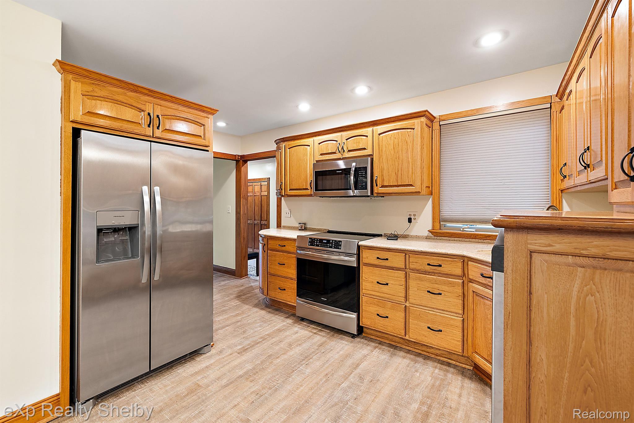 8446 Allen Road Clarkston, MI 48348 - Photo 11 of 38