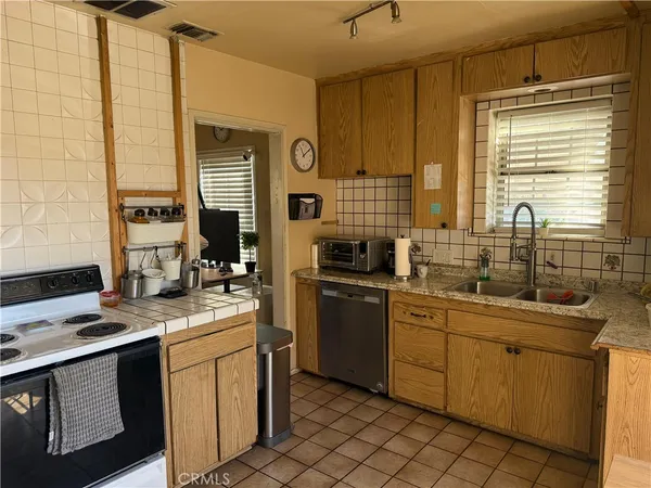 $999,999 | 416 Oakdale Drive, Claremont, CA 91711