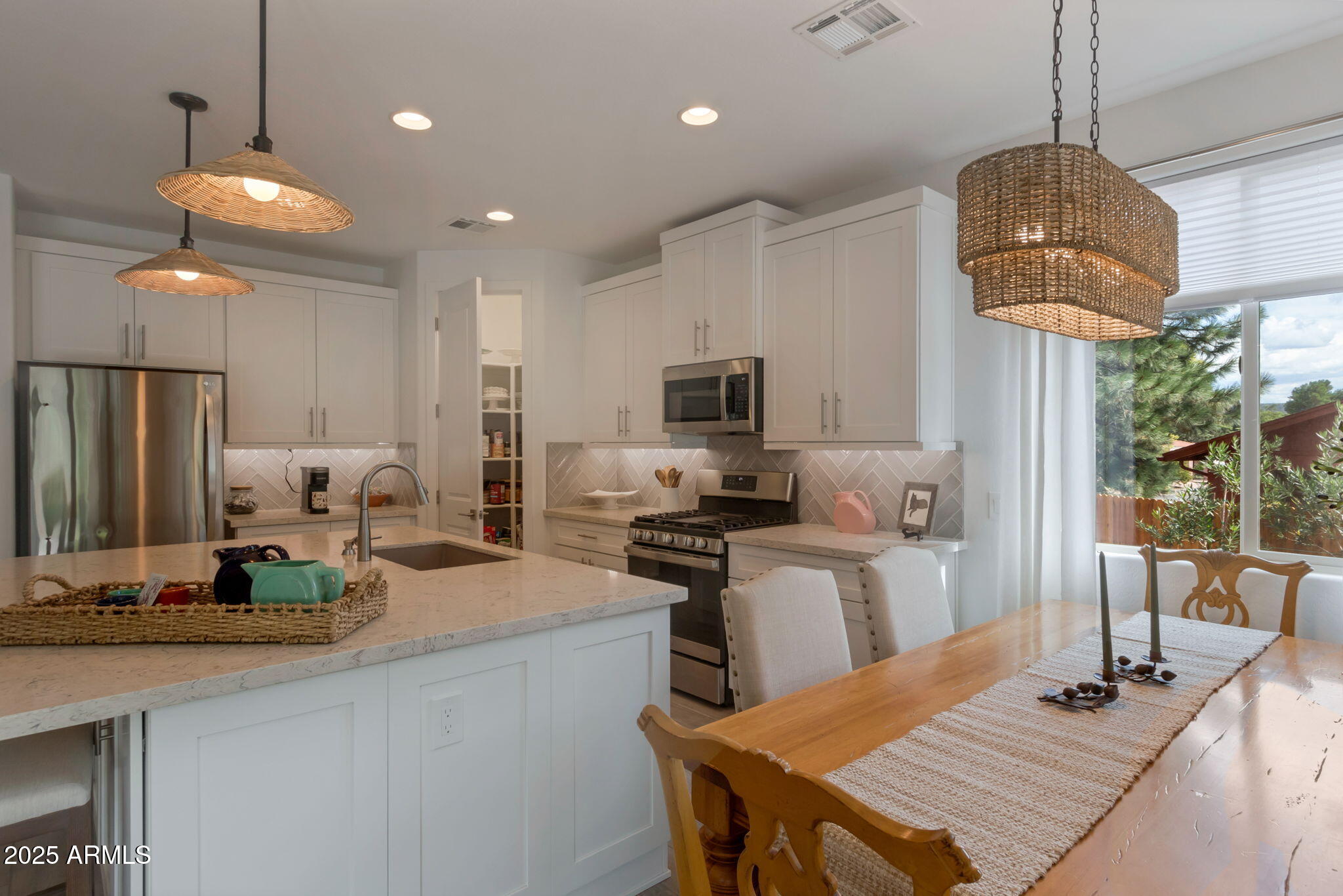 165 Moons View Road Sedona, AZ 86351 - Photo 10 of 25 Kitchen 3