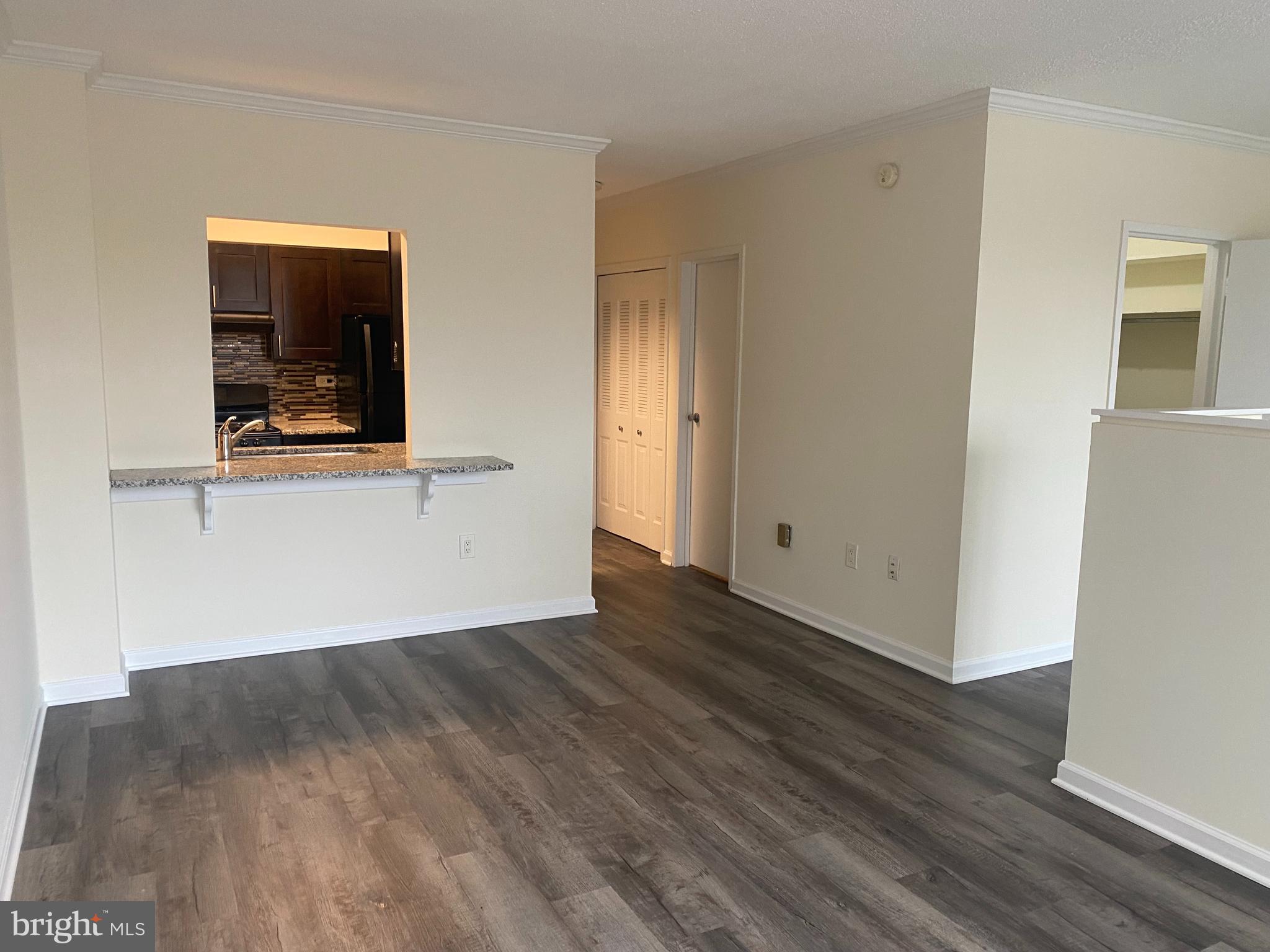 4141 North Henderson Road, Unit 108 Arlington, VA 22203 - Photo 9 of 28