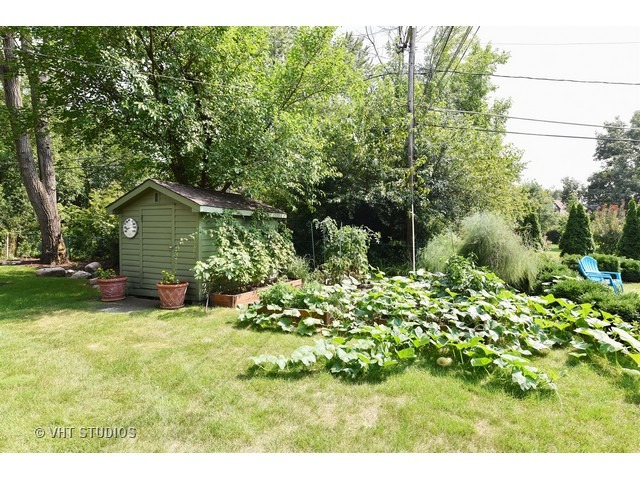 469 Repton Road Riverside, IL 60546 - Photo 13 of 15