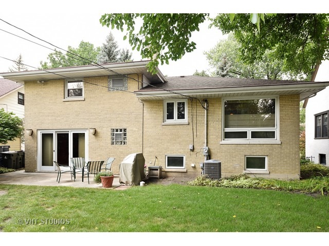 469 Repton Road Riverside, IL 60546 - Photo 14 of 15