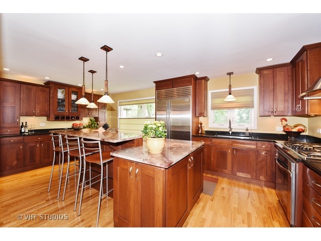 469 Repton Road Riverside, IL 60546 - Photo 5 of 15