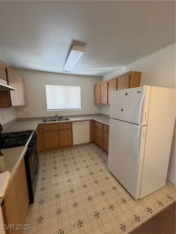 $1,050 | 3961 Danny Melamed Avenue, Unit 201, Las Vegas, NV 89110