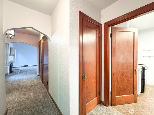 a view of an empty room and window