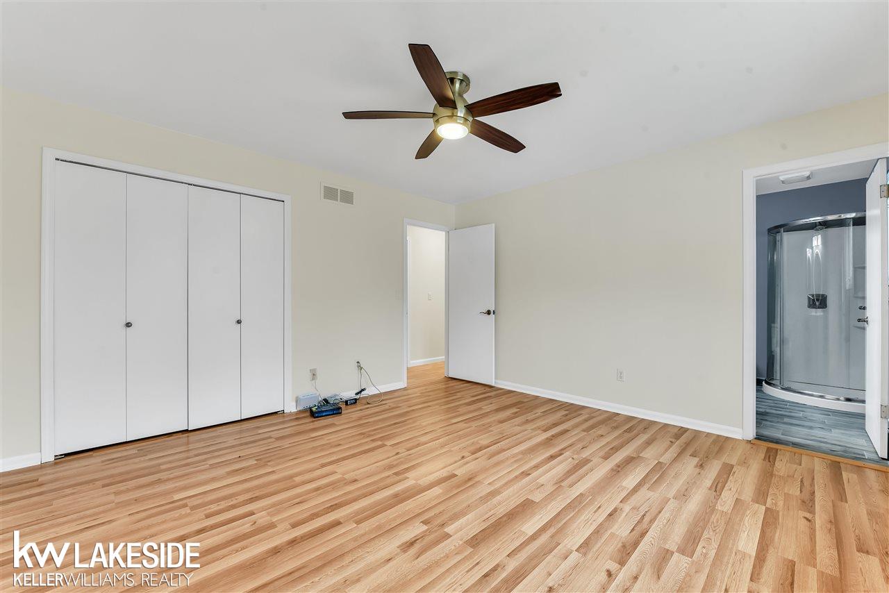2700 Welch Road Walled Lake, MI 48390 - Photo 11 of 17 50066946-10.JPG