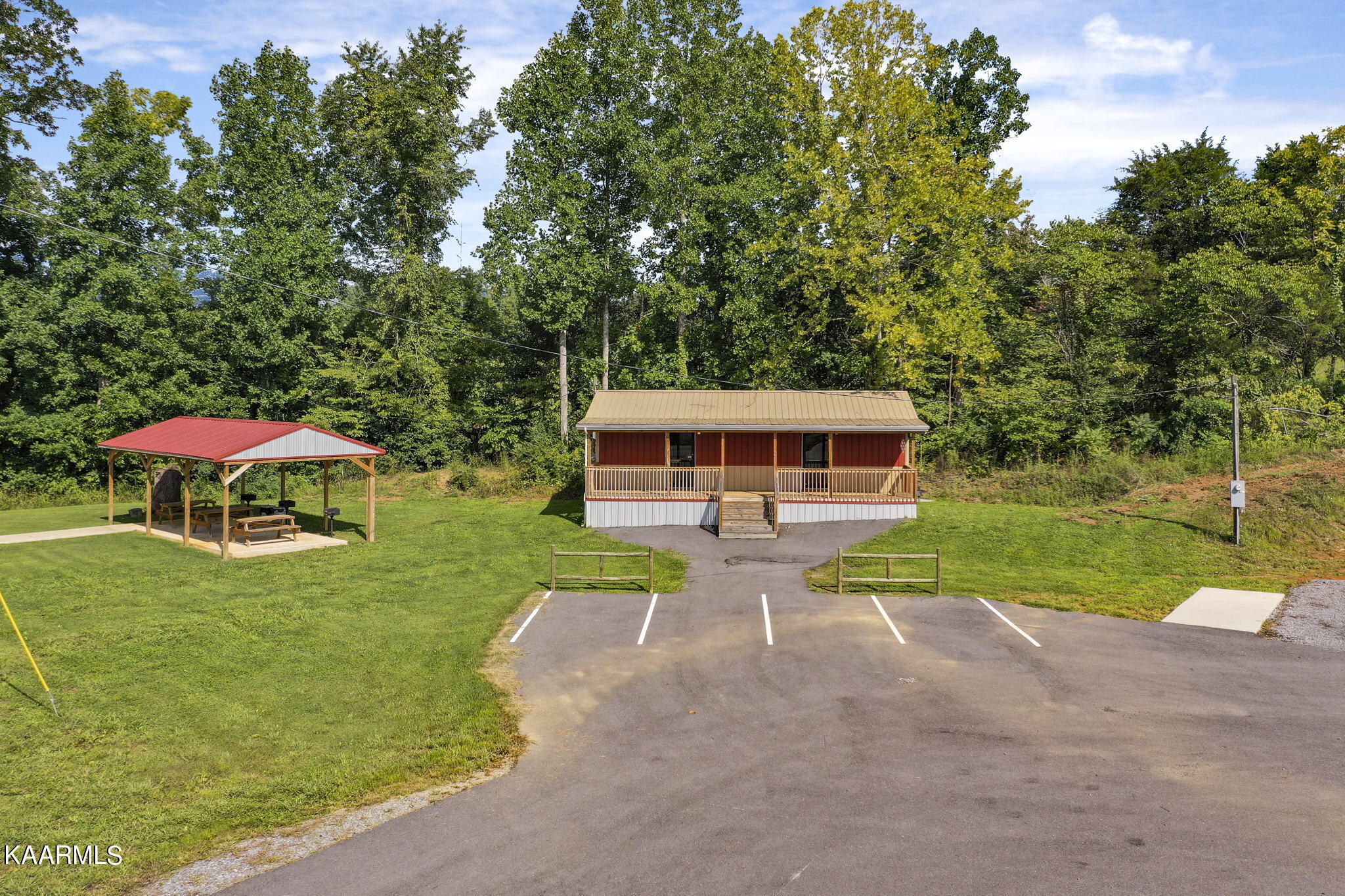 104 Circle Road, Unit 104106 Newport, TN 37821 - Photo 12 of 27 12-web-or-mls-JH-Fri 20220812-084