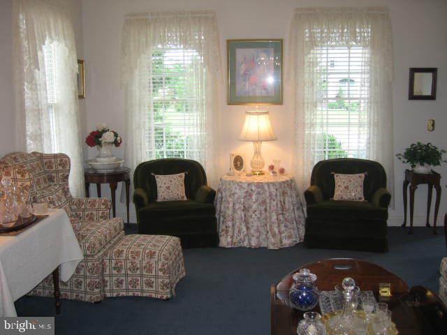 214 Barkay Crossing Lititz, PA 17543 - Photo 4 of 24 Gallery Image 4