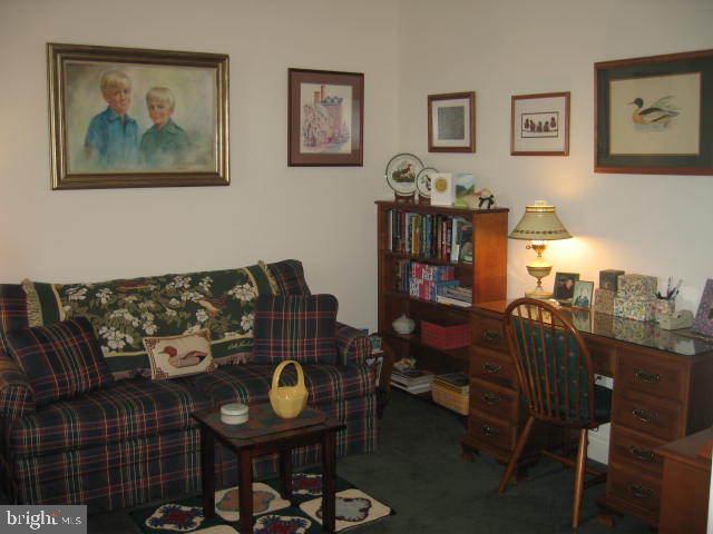 214 Barkay Crossing Lititz, PA 17543 - Photo 5 of 24 Gallery Image 5