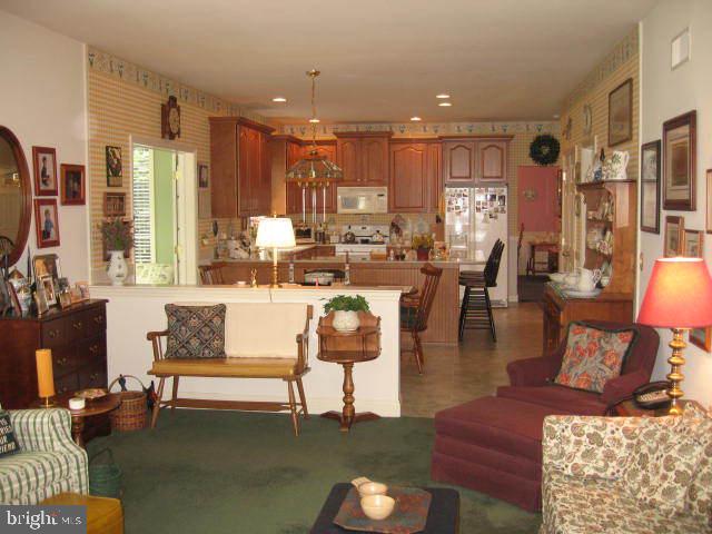 214 Barkay Crossing Lititz, PA 17543 - Photo 9 of 24 Gallery Image 9