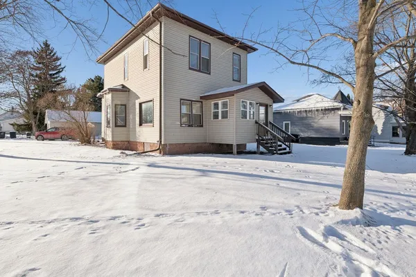 $195,000 | 321 5th Avenue East, Ashland, WI 54806