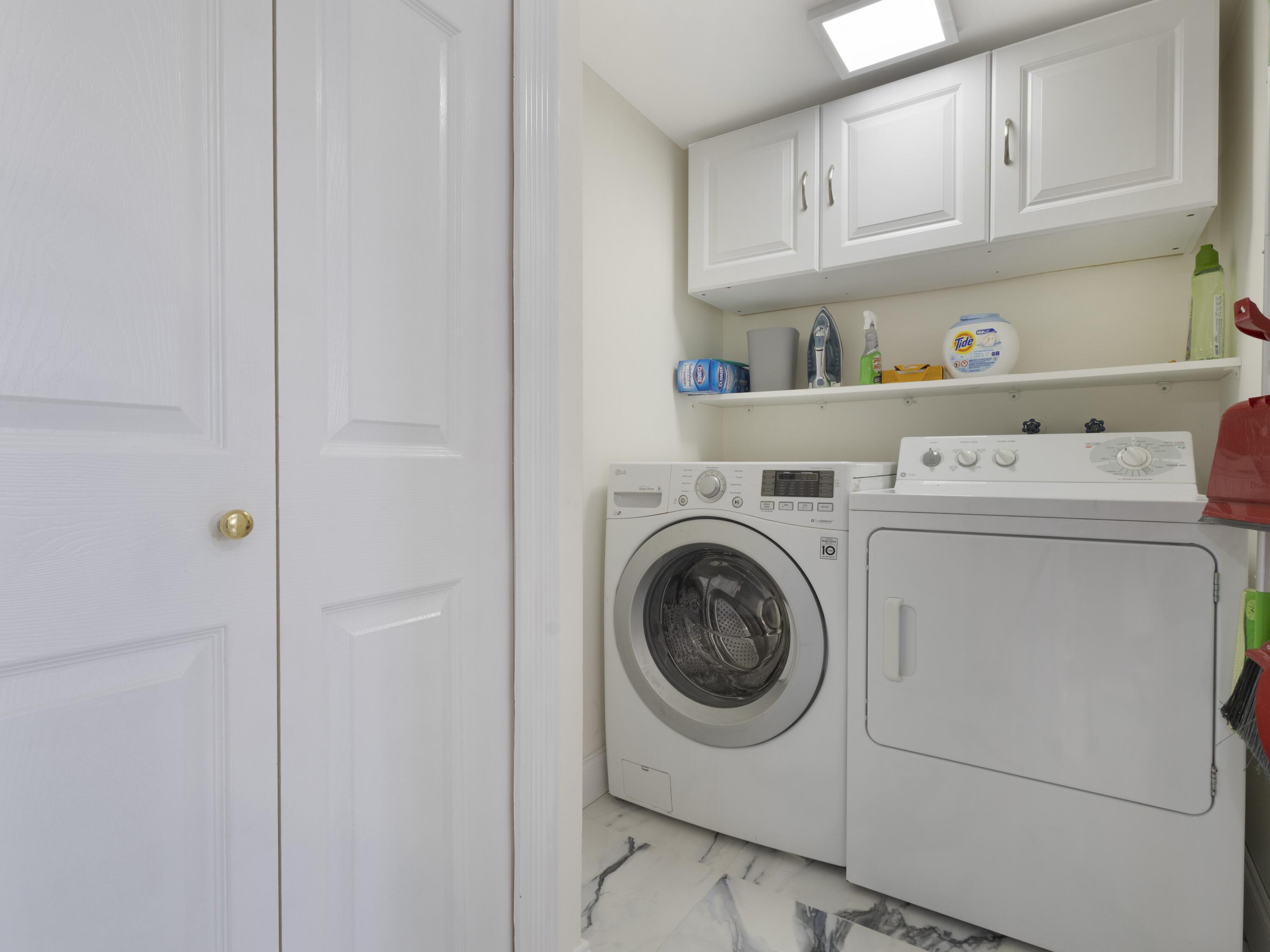 4200 North Ocean Drive, Unit 2301 Singer Island, FL 33404 - Photo 27 of 52 Laundry