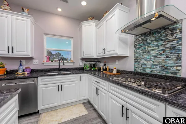 $679,900 | 456 Pointe Vista Drive, Elizabeth City, NC 27909