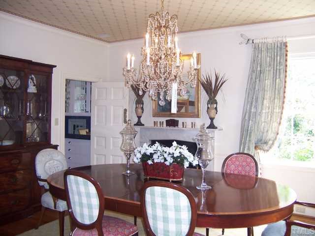 1521 Jarvis Street Raleigh, NC 27608 - Photo 5 of 12 Gallery Image 5