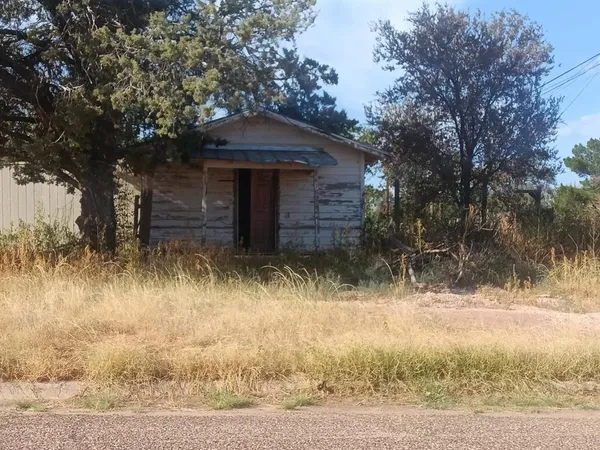 $24,995 | 1610 South 5th Street, Tahoka, TX 79373