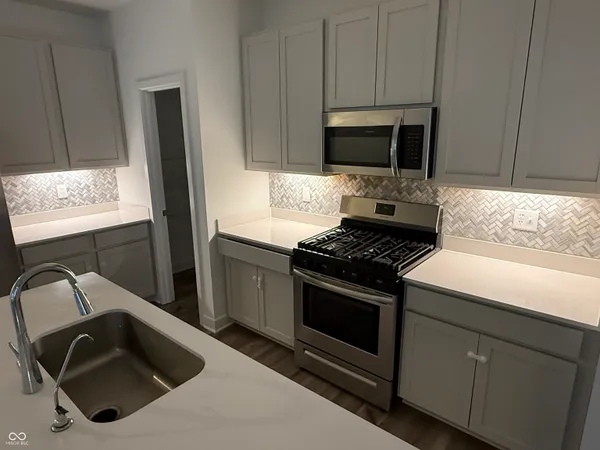 $2,150 | 10240 Samerton Lane, Indianapolis, IN 46239